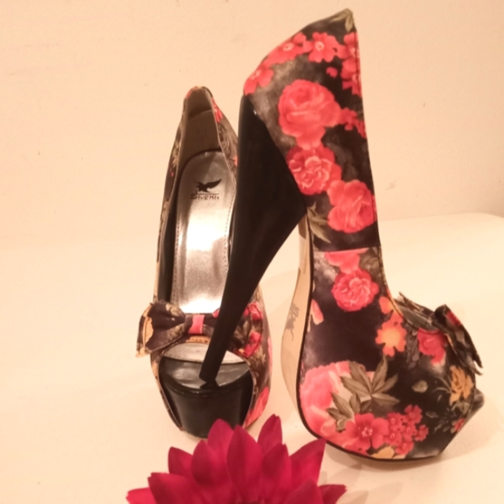 SALE🎁NWT🎁FREE GIFT INCLUDED🎁Stiletto Platform Peep Toe High Heel Double Bow - Picture 3 of 14